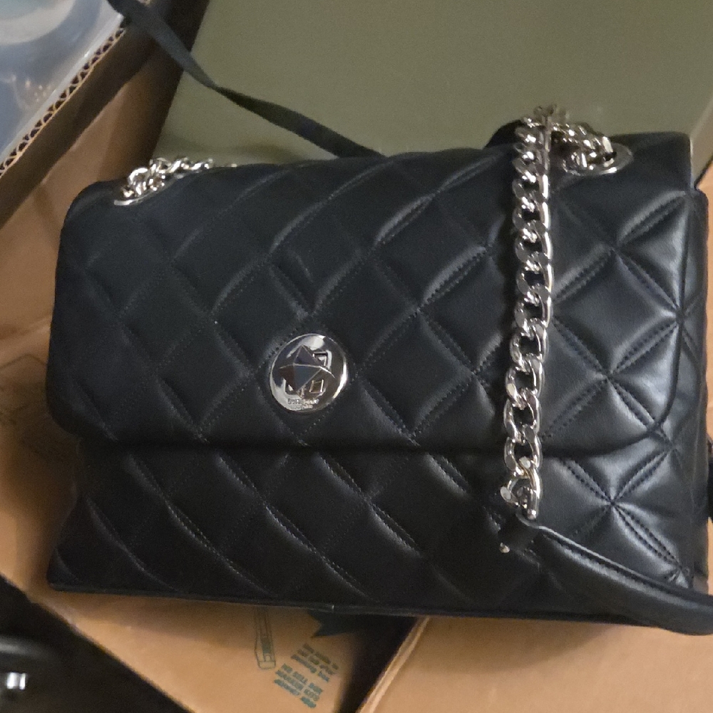 Elegant Black Quilted Shoulder Bag